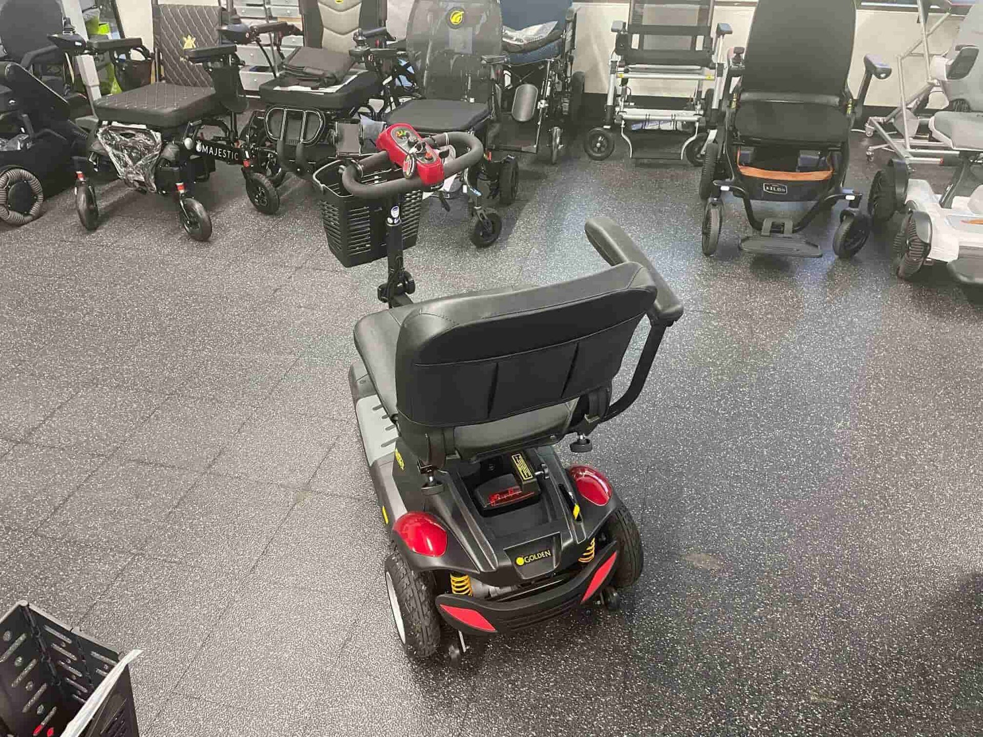 Golden Technologies BuzzAround EX Extreme 3-Wheel Heavy Duty Long Range Travel Scooter 3
