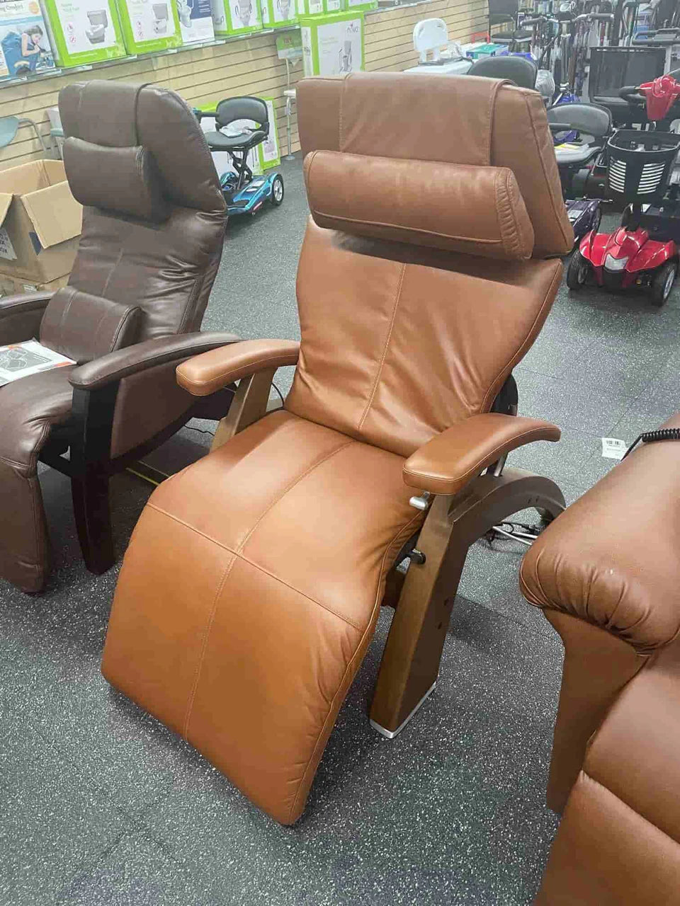 Human Touch Perfect Chair PC-420 Manual Zero Gravity Recliner (Floor Model)